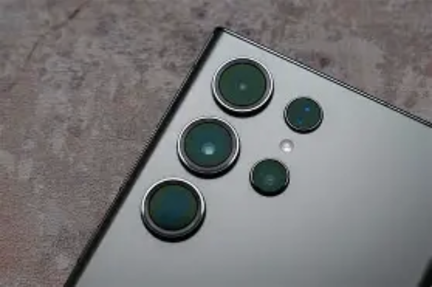 AI Phone Photo: Do You Need a Camera?